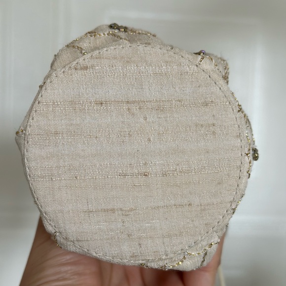 Unbranded Beaded Bonbon-Style Mini Bag with Drawstring - Picture 4 of 5